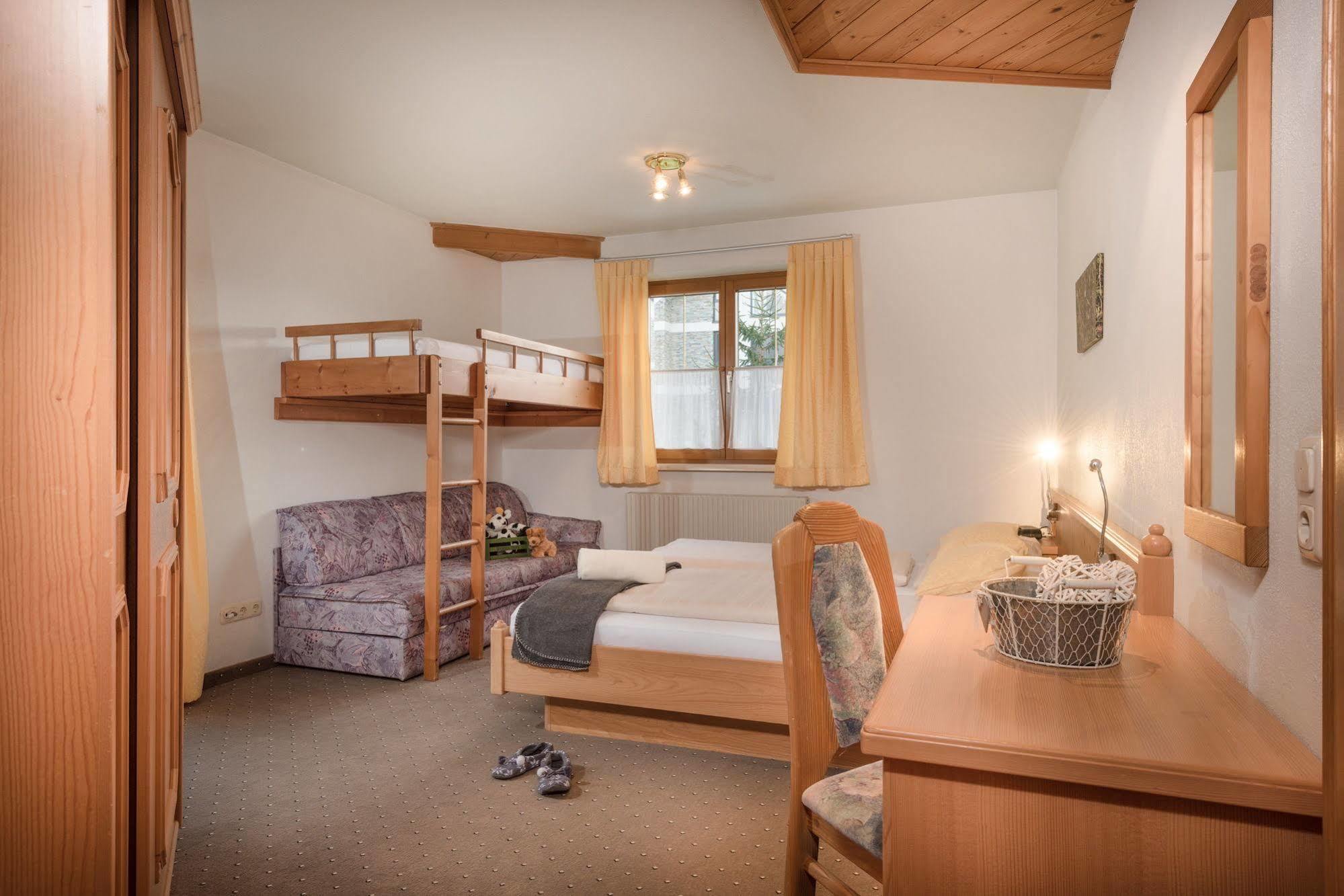 Gaestehaus Gratz - Inklusive Eintritt In Die Alpentherme Dorfgastein Kültér fotó